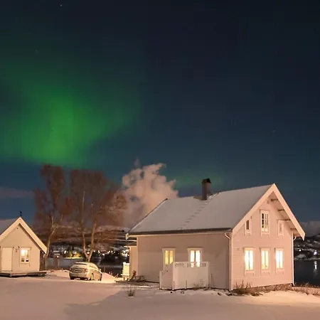 Holiday home Nostalgiske Halsebostua