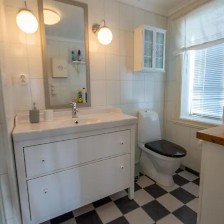 Nostalgiske Halsebostua Harstad