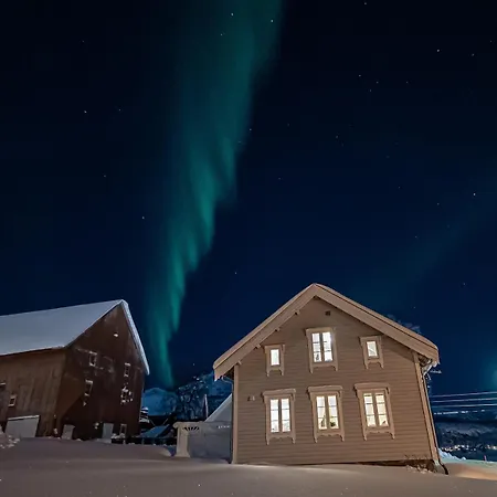 Nostalgiske Halsebostua Harstad