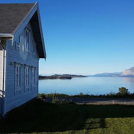 Holiday home Nostalgiske Halsebostua Harstad