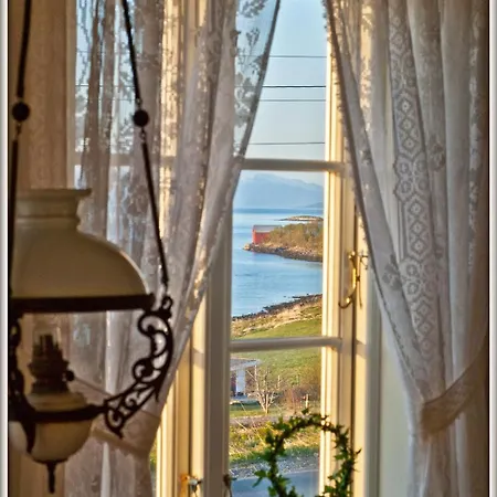 度假居 Nostalgiske Halsebostua *