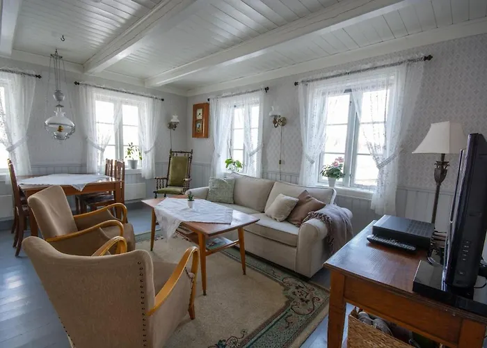 Nostalgiske Halsebostua Harstad